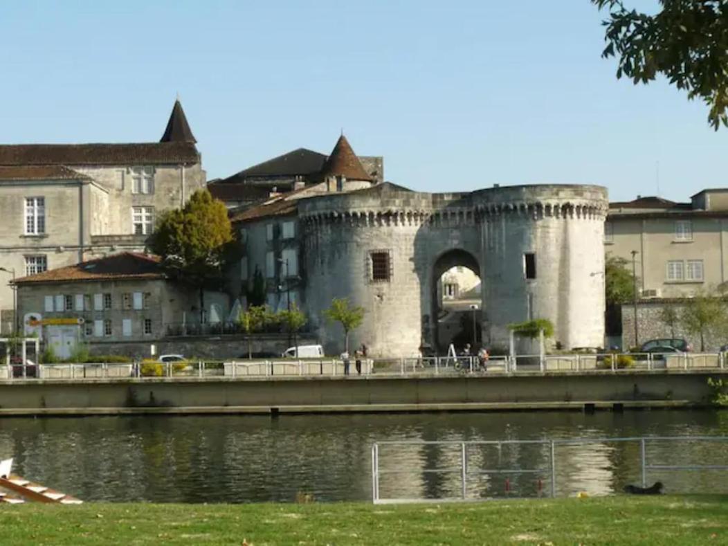 Le Charmant # Coeur De Cognac # Courette المظهر الخارجي الصورة